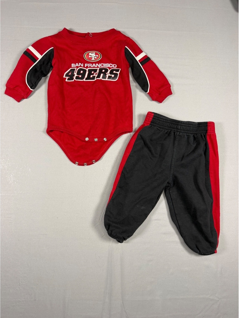 NFL Team Apparel San Francisco 49ers Infant 12M Long Sleeve Bodysuit & Pant Set